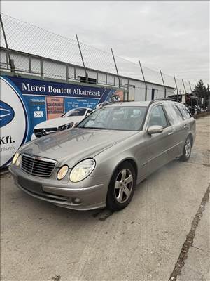 Mercedes E 220CDI kombi (W211) bontott alkatrészei