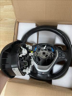 BMW M135i xDrive Bmw F széria M sport kormány 