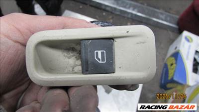 Skoda Roomster ablakemelő kapcsoló  5j0867435
