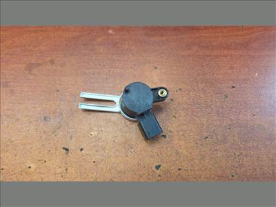 OPEL ASTRA J Kuplung Pedál Kapcsoló 10366474