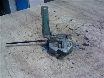 SUZUKI SWIFT 05-10 Motorháztető zár