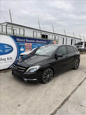 Mercedes B 200CDI OM651901 (W246) bontott alkatrészei