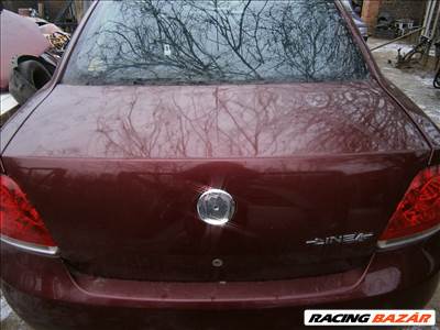 Fiat Linea csomagtérajtó
