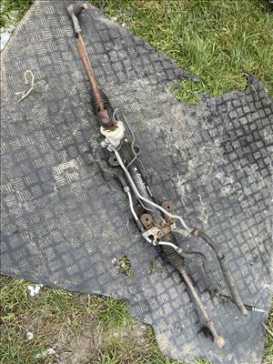 Mitsubishi Grandis kormánymű, kormànyszervó