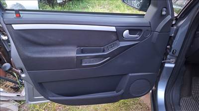Opel Meriva A ajtókárpit 