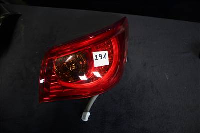 Infiniti Q50 J. hátsó külső lámpa.
