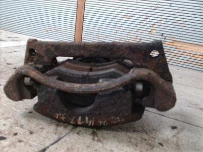 SUZUKI WagonR+ Jobb első féknyereg munkahengerrel