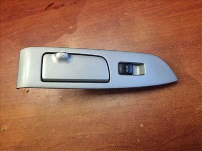 Lexus RX jobb hátsó ablakemelő kapcsoló 8403048070