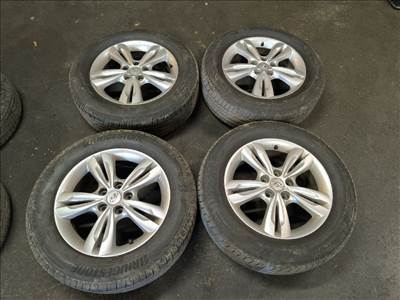 HYUNDAI  ix35 Alufelni Szett Gumival  (225 / 60 / R17 / 5x114,3 / 6,5J / ET45)