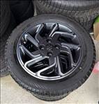  4x100 lyukosztású 16" újszerű (gyári felni) alufelni, rajta 175/60 újszerű Yokohama téli gumi 