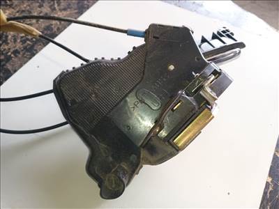 Toyota Corolla E12J jobb első AJTRÓZÁR