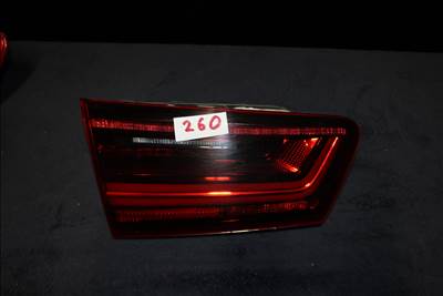 Audi A6 4G FL Bal hátsó belső lámpa.