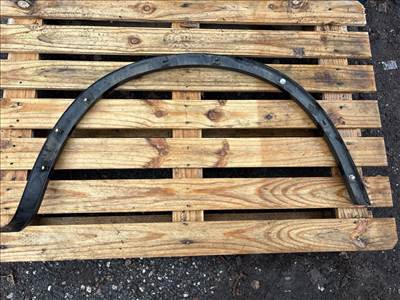 Nissan Qashqai+2 (NJ10) NISSAN QASHQAI / QASHQAI PLUS 2 (J10, JJ10) Bal hátsó Sárvédő Díszléc