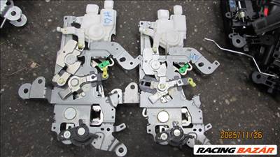 Mazda 5 (CR) jobb hátsó tolóajtó zárszerkezet