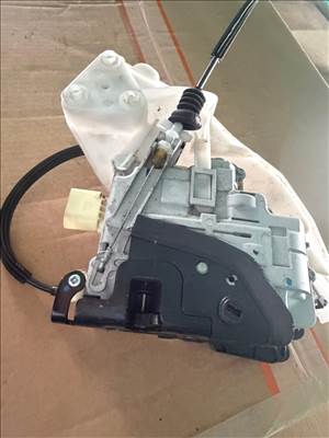 Volkswagen Passat B6 Zár Ajtózár Csomagtérajtó zár / 3C4839015A , 3C4839016A , 3C4837015A