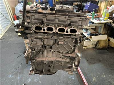 TOYOTA C-HR Motor (Fűzött blokk hengerfejjel) motorkód: 2ZR FXE