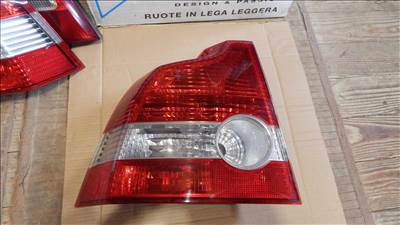 Volvo 30678737 S40 bal hátsó lámpa