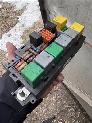 Mercedes W164 Biztosíték tábla Delphi 15444546 08 a1645400072