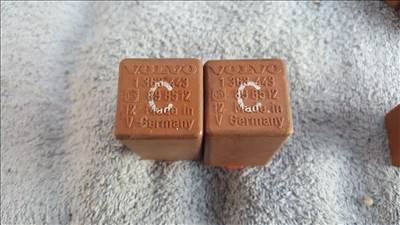 Volvo 1363443 900 700 központi zár vezérlő 