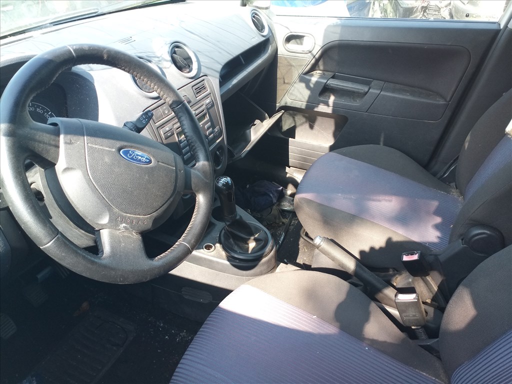 Ford Fusion bontott alkatrészei 4. kép