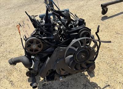 Audi A6 (C5 - 4B) 2.5 tdi AKN / AFB motor alkatrészek 