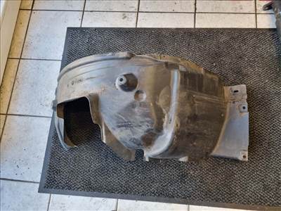 BMW 1 (E82) jobb első kerékjárati dobbetét