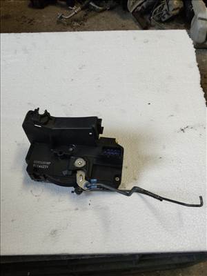 Renault Trafic II Bal csomagtérajtó  8200008469