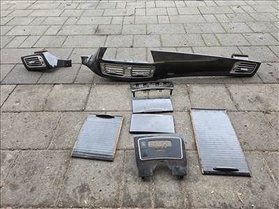 Mercedes CLS-osztály W218 CLS 218 komplett faberakás ajtó díszlécekkel 