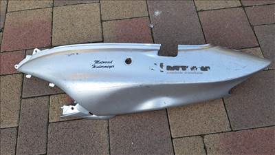 Piaggio Diesis ülés alatti idom bal 