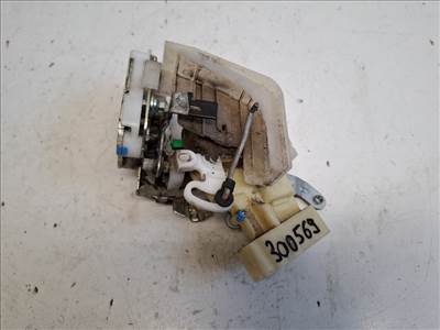 Toyota Yaris Verso  csomagtérajtózár (csomagtérajtó zár)