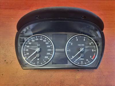 BMW 3 E90 Kilométeróra