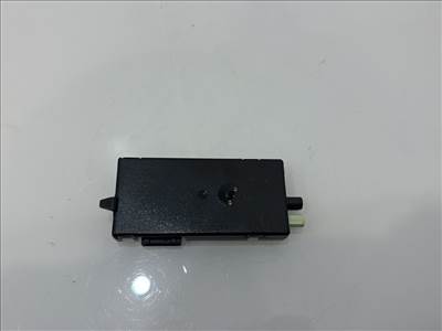 BMW F2x F3x antenna erősítő 9231178 28344735 F30 F31 F20 F21 F22 F32 F34 F36