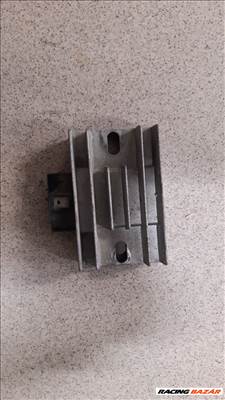 Piaggio NRG Purejet feszültségszabályzó