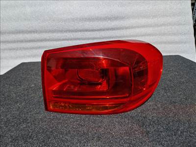 VOLKSWAGEN TIGUAN (5N) jobb hátsó lámpa 
