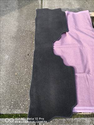 Toyota Prius Plus , új hátsó szönyeg