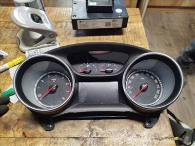 Opel Insignia B 1.5 óracsoport 39113827