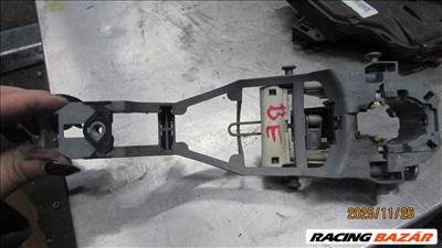 Skoda Roomster bal első kilincsfészek (5J0837886)