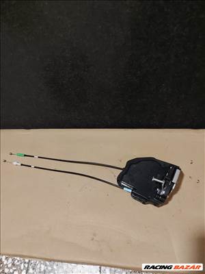 Toyota Urban Cruiser Bal hátsó ajtózár 4047 a046693