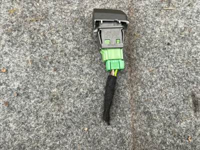 Peugeot 208 I PEUGEOT 208 Csomagtérajtó Kapcsoló 96750883