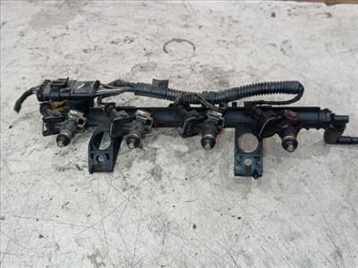 Renault Clio III Porlasztó Sor / Híd *149148* 8200367230