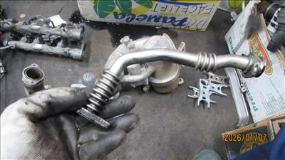 Volkswagen Caddy III 2.0 TDI EGR Cső 04L145736H