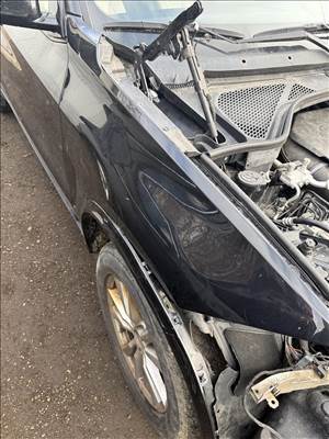 BMW F15 jobbos első sárvédő és külön sárvédő ív 