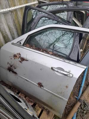 Chrysler 300c bal első ajtó 