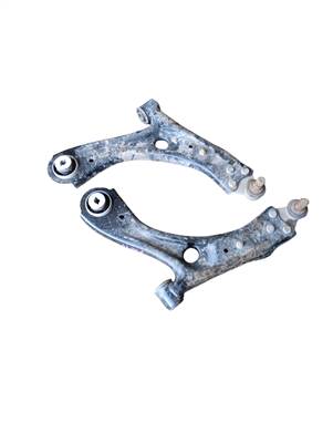 Ford Focus Mk4 Jobb első lengőkar 