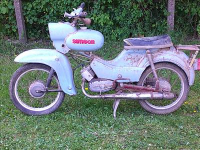SIMSON SR 4 - 2 / 1 STAR TIPUSÚ,1980-AS ÉVJÁRATÚ KISMOTOR FELÚJÍTÁSRA SZORULÓ ÁLLAPOTBAN