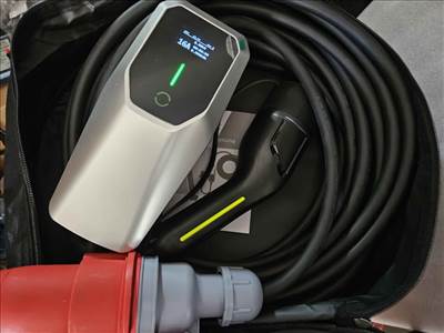 Eladó új 15m EVSE EV töltő Type 2 3 fázis (11KW) 6-16A elektromos járműhöz +táska 
