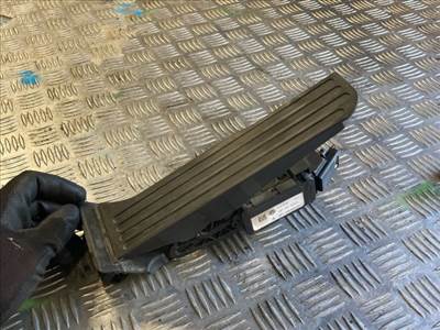 Volkswagen Golf V gázpedál  1k1721503l