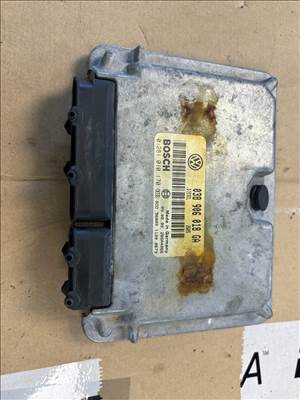 Volkswagen Passat B5 motorvezérlő  038906018ga