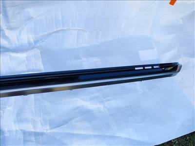 Kia Niro II lökhárító felső króm betét 