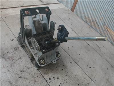 FORD TRANSIT CONNECT 02- Váltó kulissza